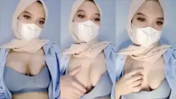 Hijab Camilla Cantik Remas Toket Video by SpankBang