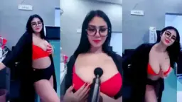Sandra Toge Cantik Binal Host Mango Video by PornOne