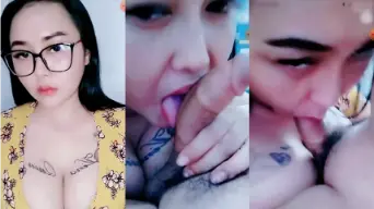 Leila Berkacamata Nyepong Kontol Pacar Video by AVTub Leila Berkacamata Nyepong Kontol Pacar Video by AVTub