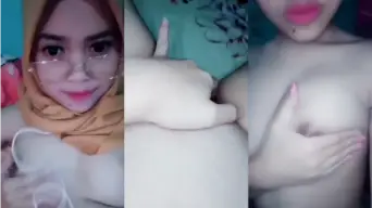 ABG Hijab Bekacamata Montok Bugil