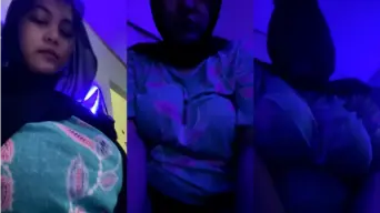 Tante Khamraisy Hijab Spill Toket Live