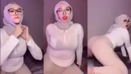 Hijab Twerk Goyang Binal 1 Video by Indo18 Hijab Twerk Goyang Binal 1 Video by Indo18
